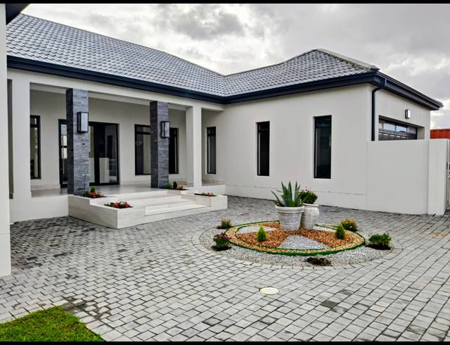 4 BEDROOM HOUSE FOR SALE IN FOUNTAINS ESTATE